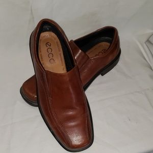 Ecco leather slipons